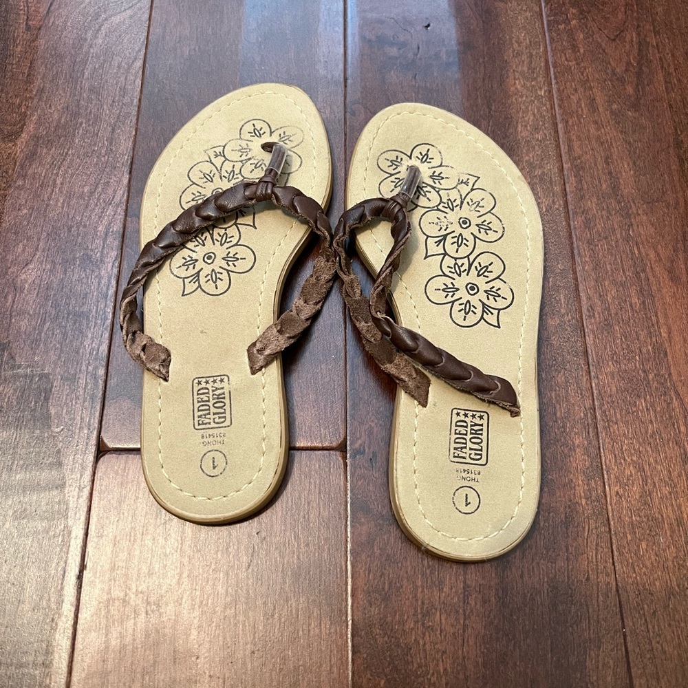 Brown Girls sandals size 1